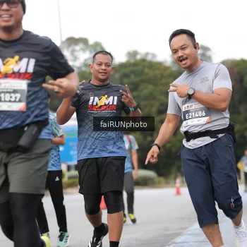 Runner Photo 3833002