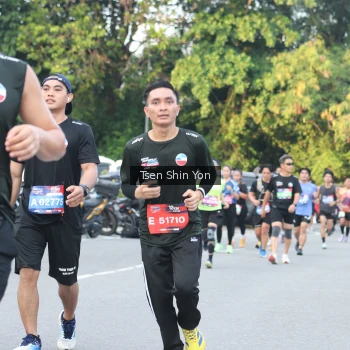 Runner Photo 3833030