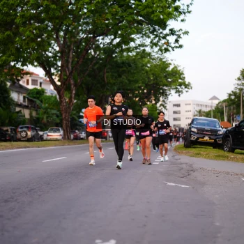 Runner Photo 3833176