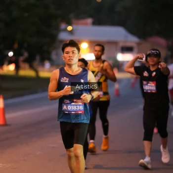 Runner Photo 3833311