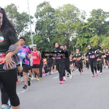 Runner Photo 3833368