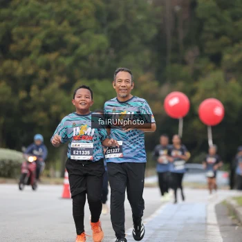 Runner Photo 3833405