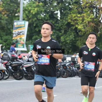 Runner Photo 3833454