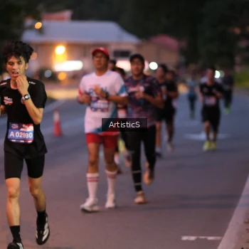 Runner Photo 3833459