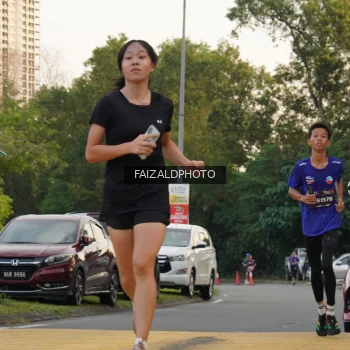 Runner Photo 3833464