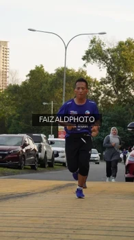 Runner Photo 3833543