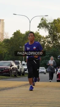 Runner Photo 3833555