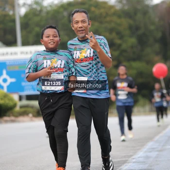 Runner Photo 3833590