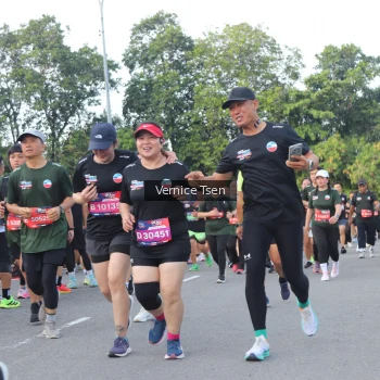Runner Photo 3833595