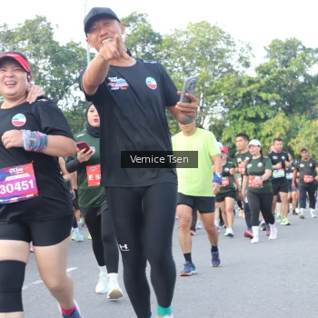 Runner Photo 3833605