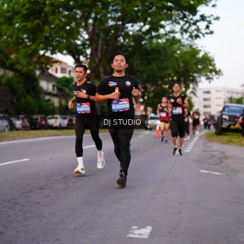 Runner Photo 3833615