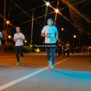 Runner Photo 3833678