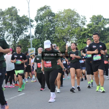Runner Photo 3833735