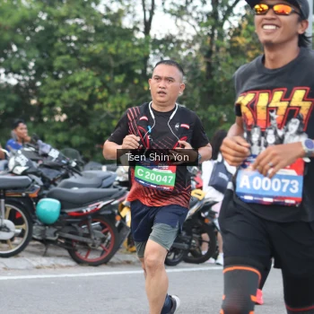Runner Photo 3833744