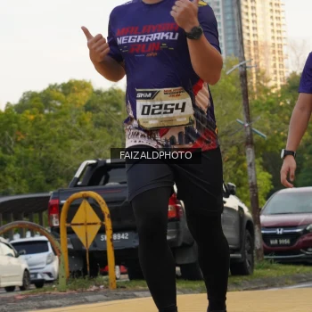 Runner Photo 3833756