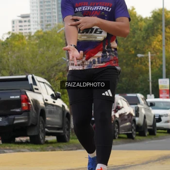 Runner Photo 3833791