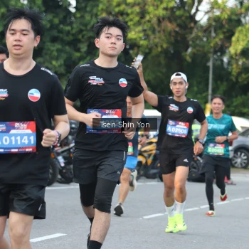 Runner Photo 3833851