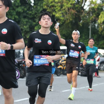 Runner Photo 3833881