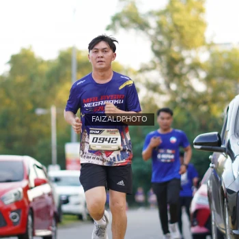 Runner Photo 3833897