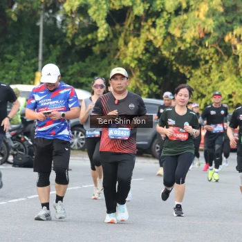 Runner Photo 3833990