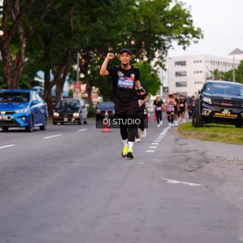 Runner Photo 3833997