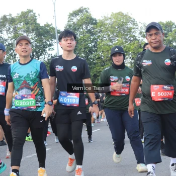 Runner Photo 3834071