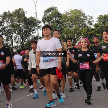 Runner Photo 3834243