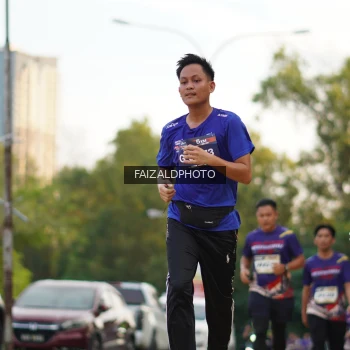 Runner Photo 3834271