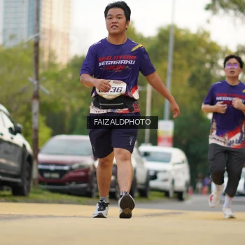 Runner Photo 3834454