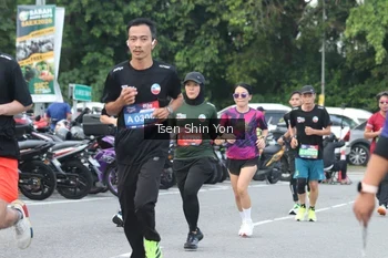 Runner Photo 3834538