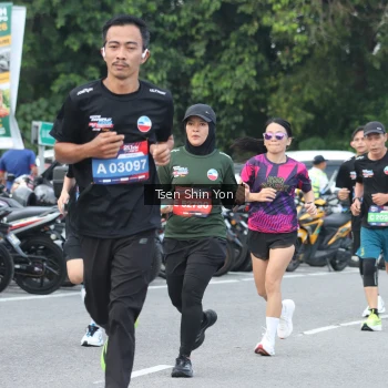 Runner Photo 3834562