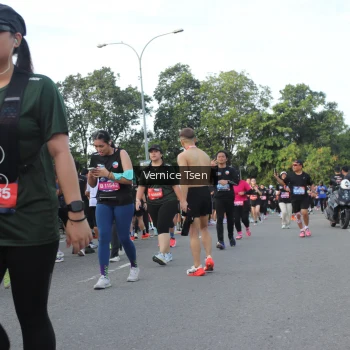 Runner Photo 3834565