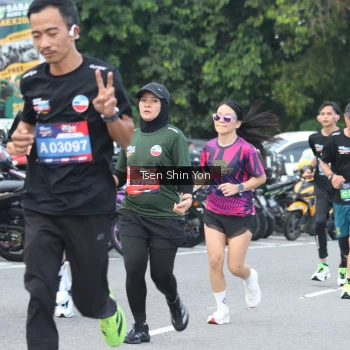 Runner Photo 3834598