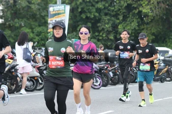 Runner Photo 3834699