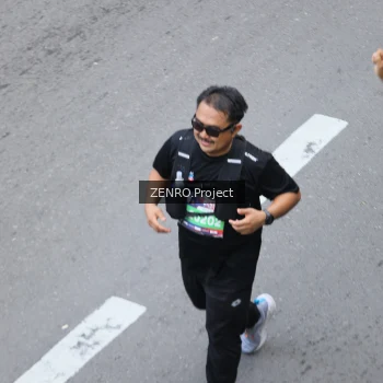 Runner Photo 3834751
