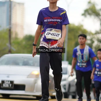 Runner Photo 3834773