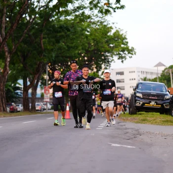 Runner Photo 3834779