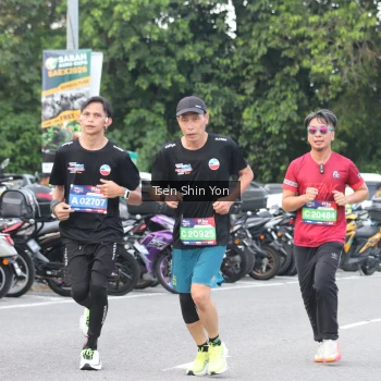 Runner Photo 3834798