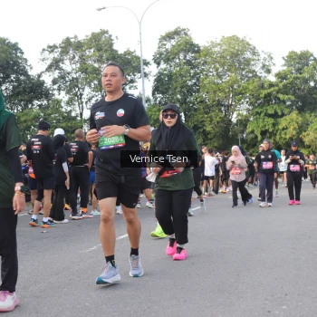 Runner Photo 3834821
