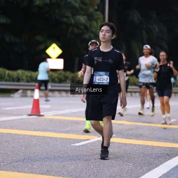 Runner Photo 3835056