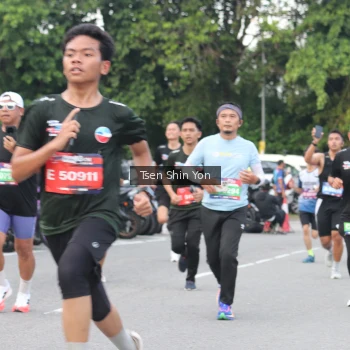 Runner Photo 3835072