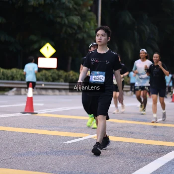 Runner Photo 3835075