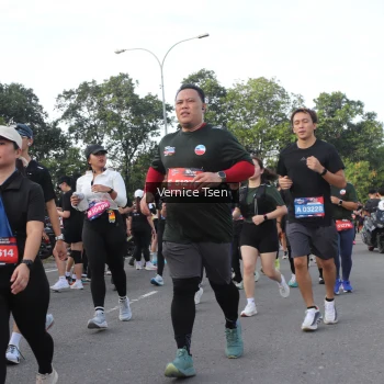 Runner Photo 3835076