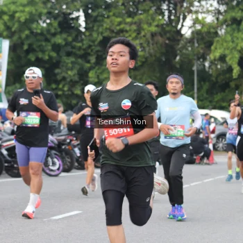 Runner Photo 3835079
