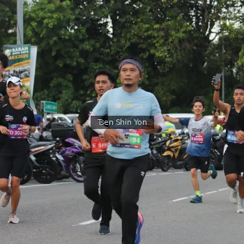Runner Photo 3835099