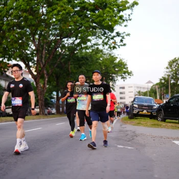 Runner Photo 3835172