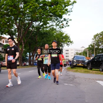 Runner Photo 3835173