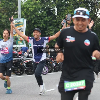 Runner Photo 3835212
