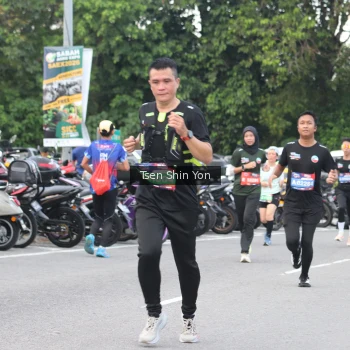 Runner Photo 3835242