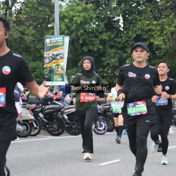 Runner Photo 3835372